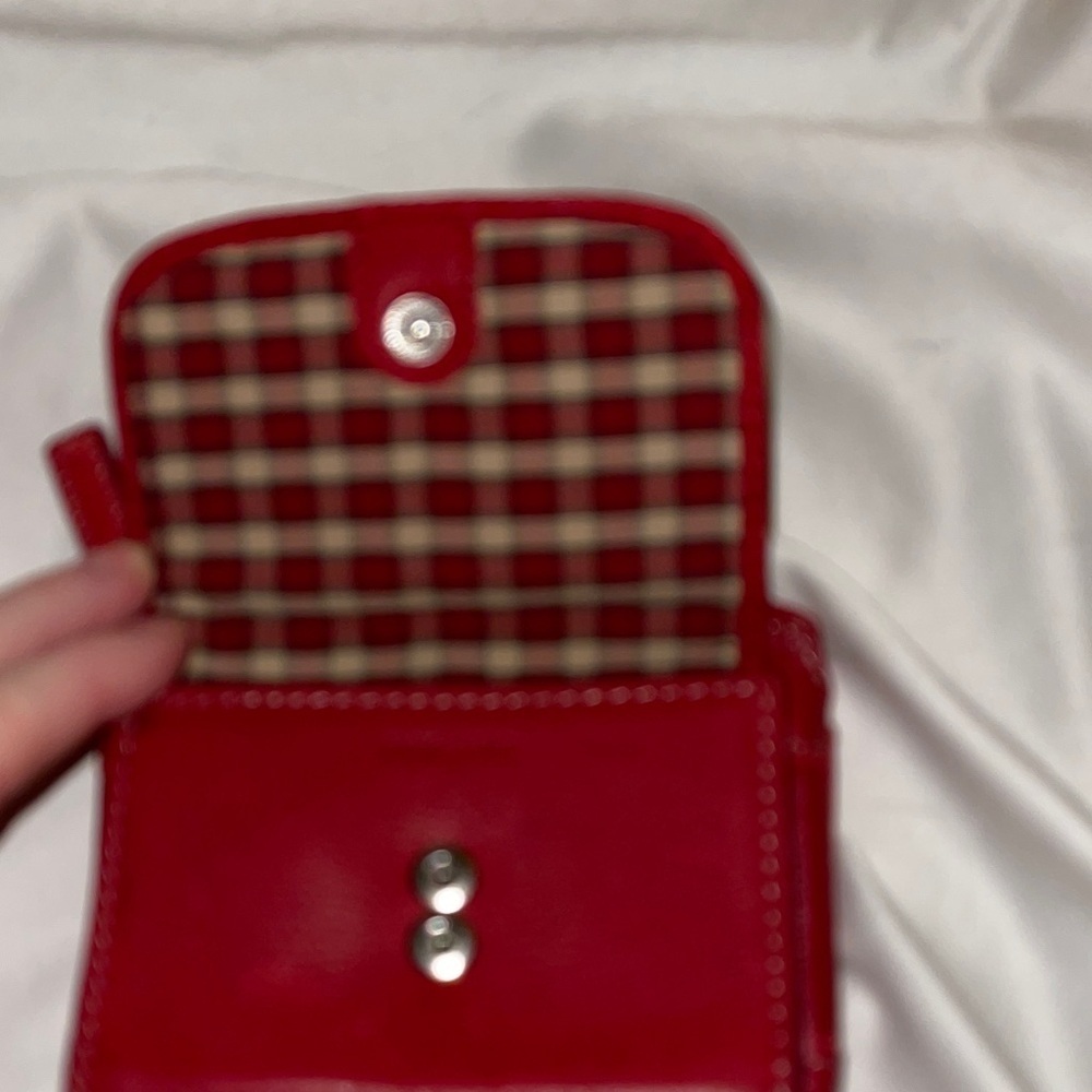 Dockers Beautiful Women's Vibrant Red Wallet Dockers - Picture 8 of 12